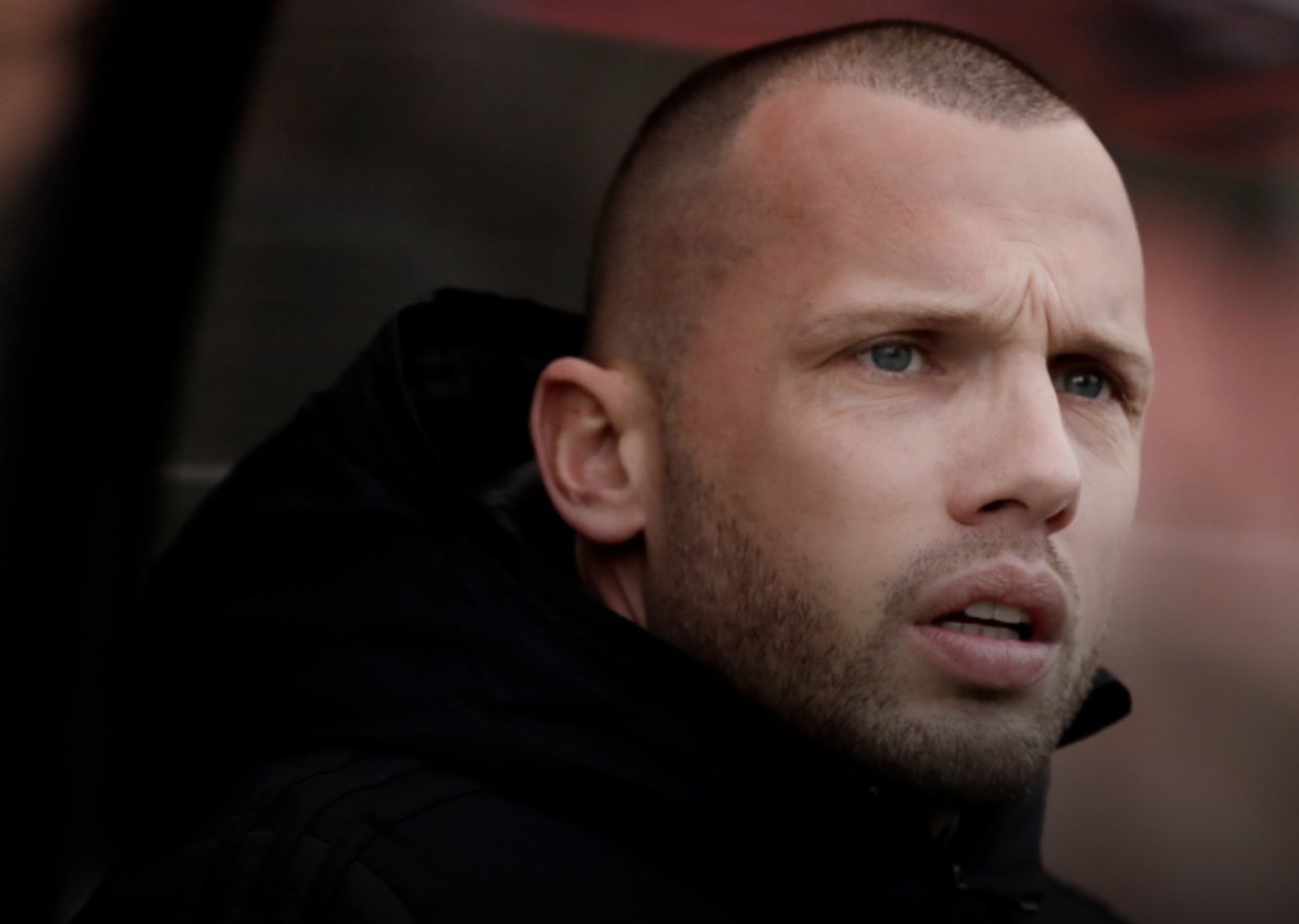 Mossou ziet ‘Noa Lang-light’ in Ajax-target Gloukh: “Kleurrijk figuur”