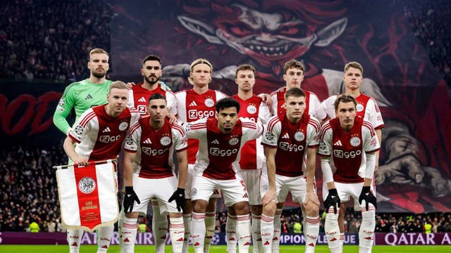 Ajax schuift op naar adidas-elite: wat die ‘promotie’ echt betekent