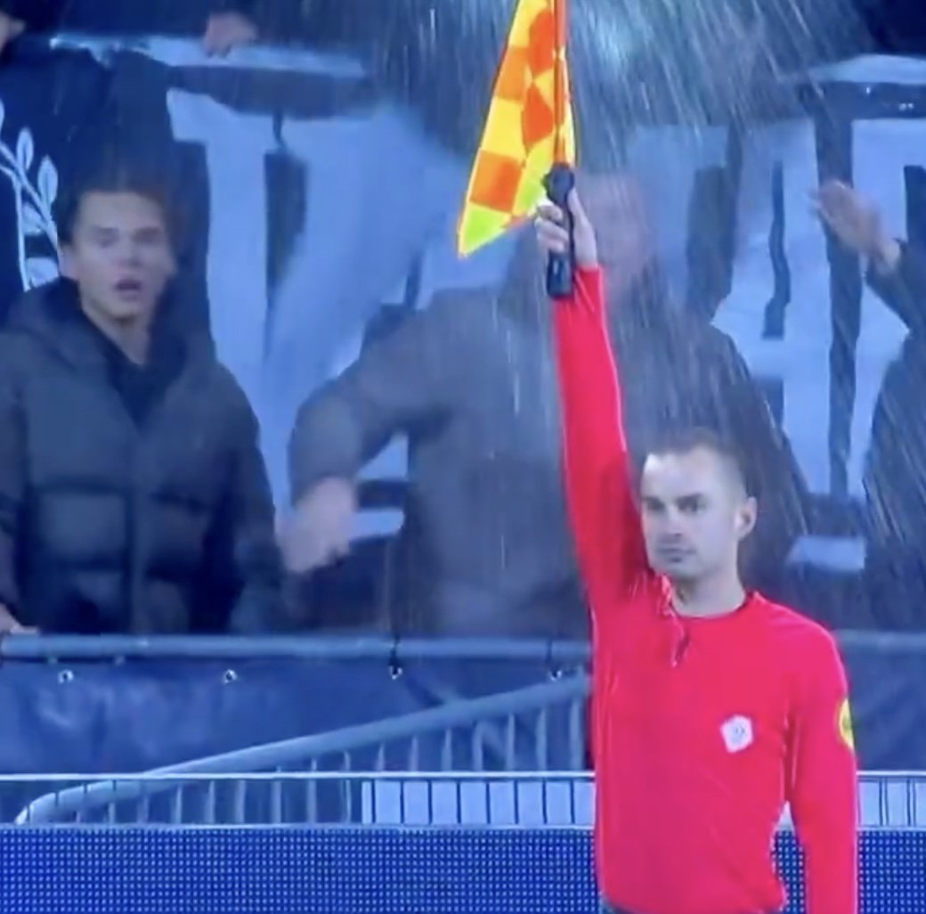 Beker vliegt het veld op: assistent krijgt volle laag bij Telstar – NEC