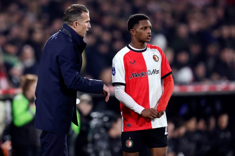 Robin van Persie en Givairo Read