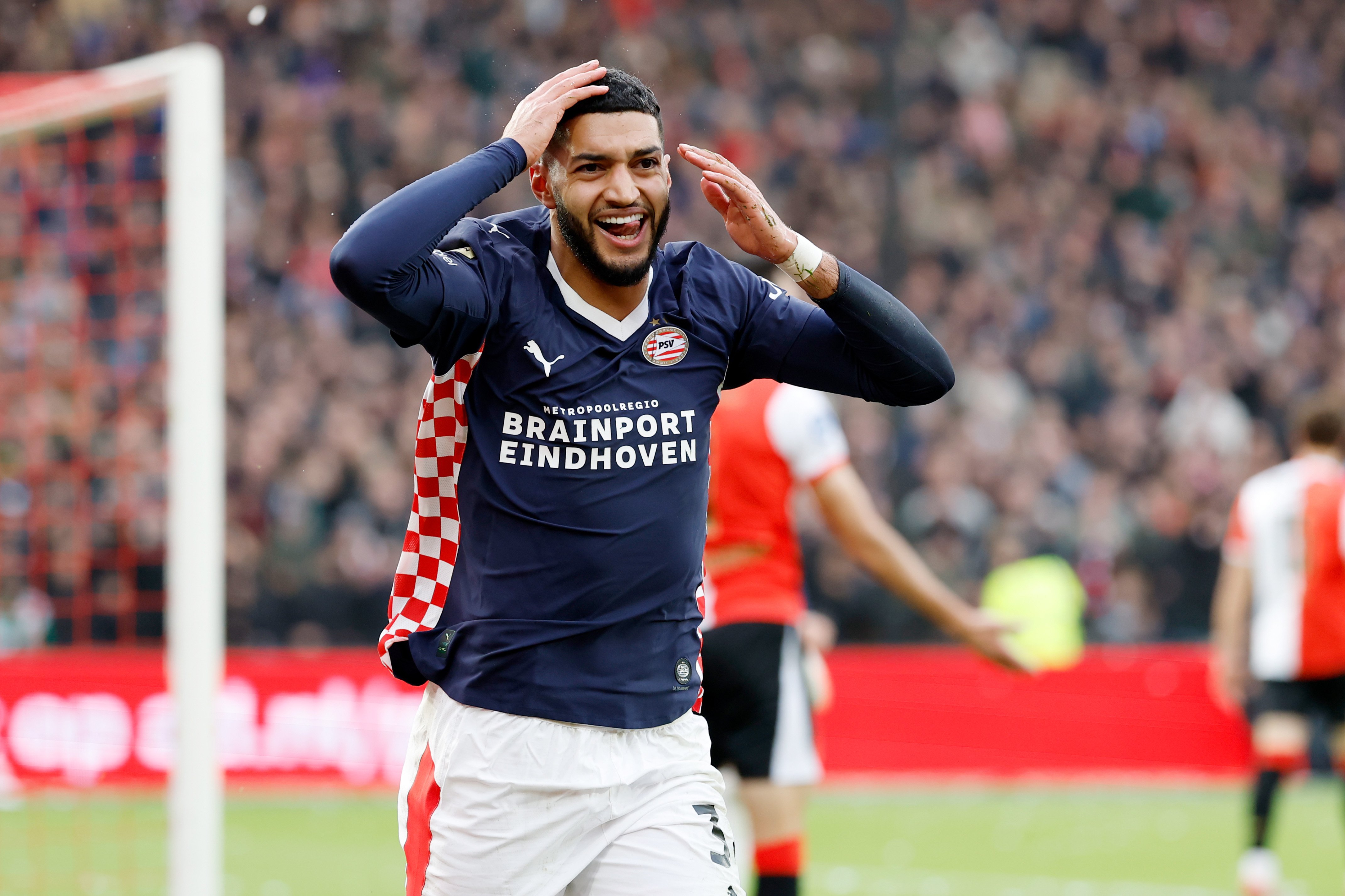 PSV mikt op een bedrag van 60 miljoen euro