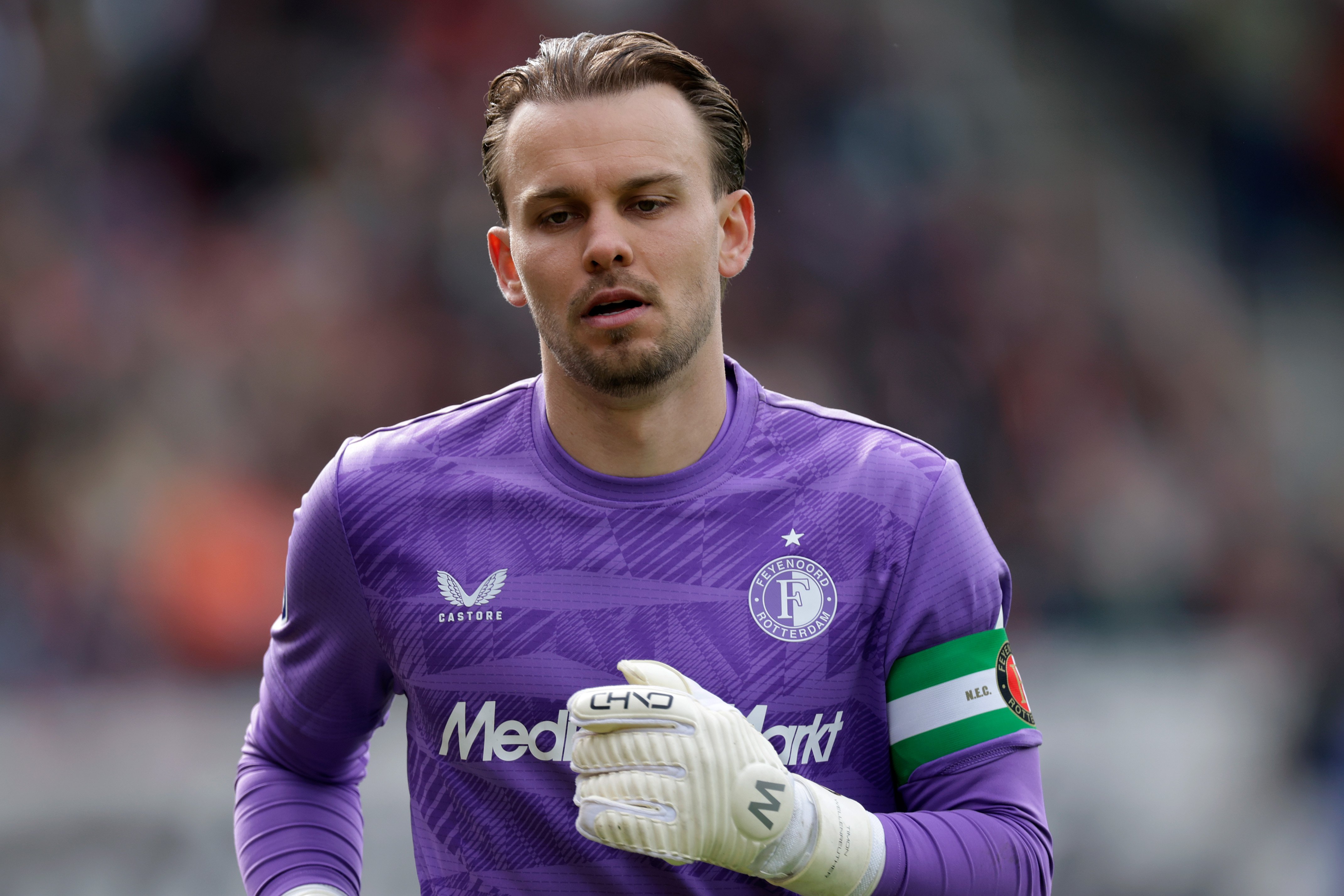 Twee gigantische blunders binnen 1 minuut: AZ op 0-1