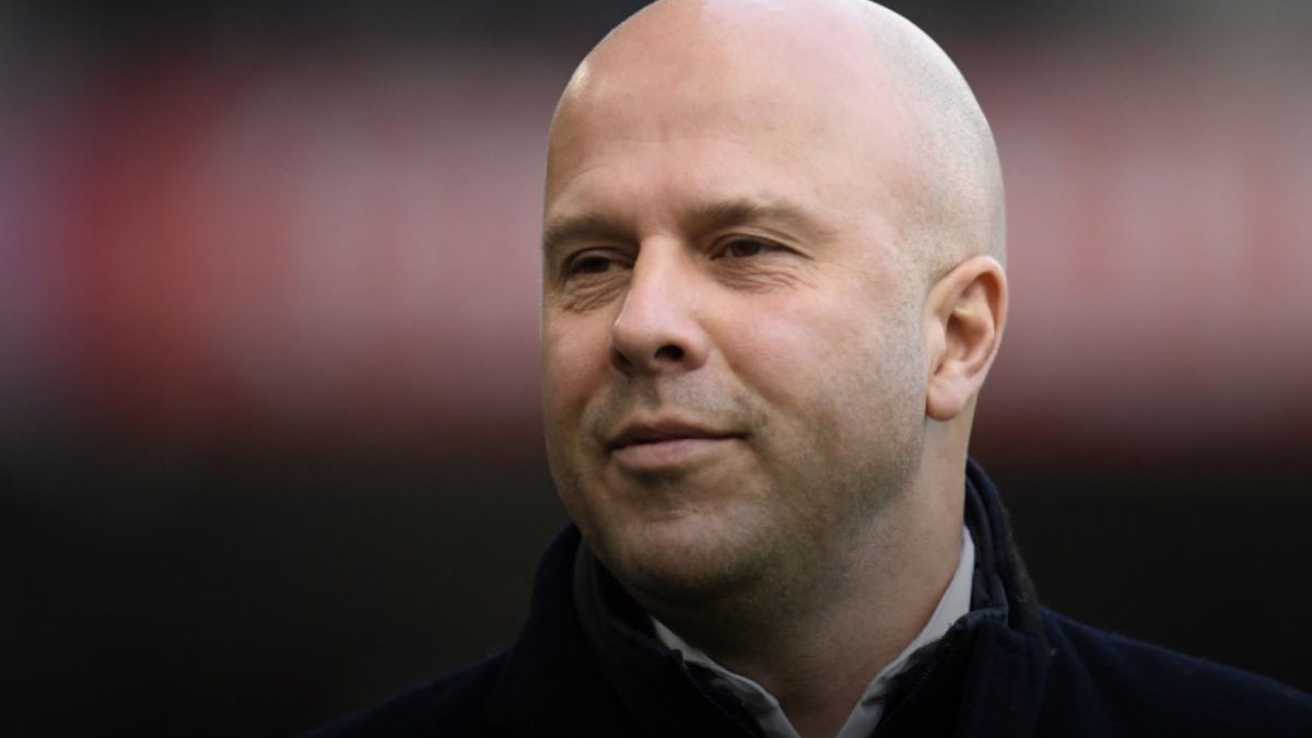 Arne Slot – hoofdtrainer van Liverpool, werd vorig seizoen kampioen in de Premier League en staat dit seizoen onder toenemende druk na een moeizame start.