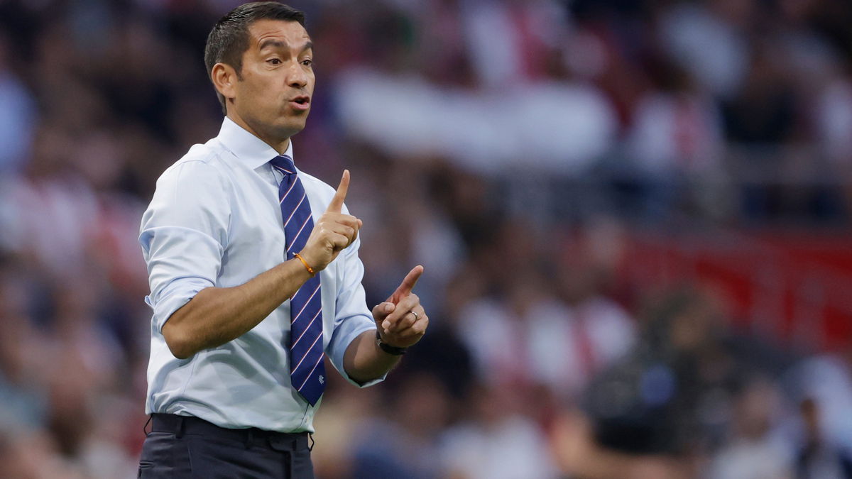 Giovanni van Bronckhorst is assistent-trainer bij Liverpool, waar hij dit seizoen onder Arne Slot werkt.