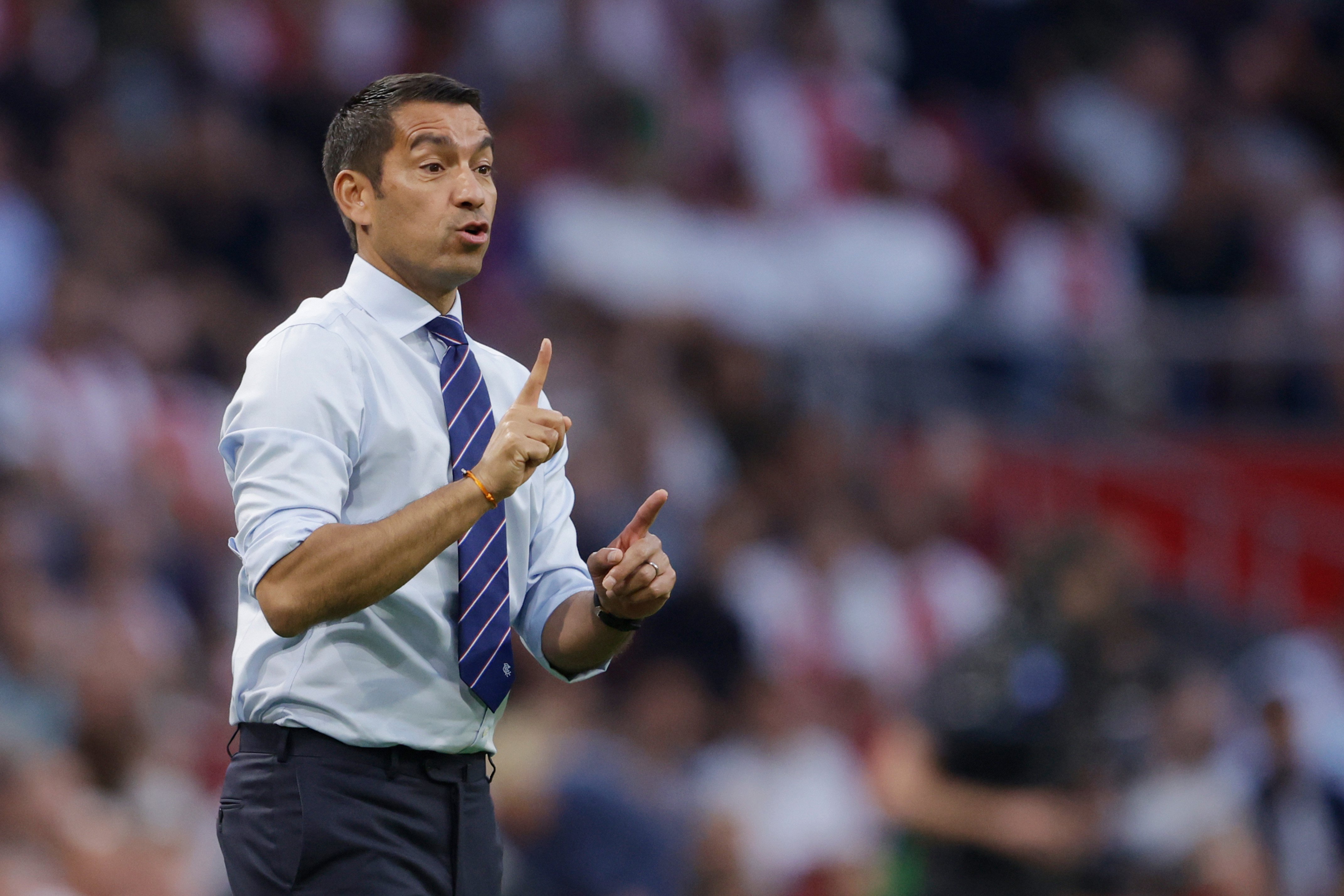 Giovanni van Bronckhorst is assistent-trainer bij Liverpool, waar hij dit seizoen onder Arne Slot werkt.