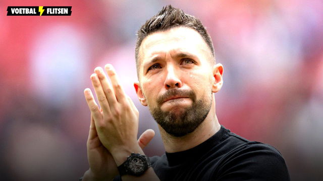 Francesco Farioli tijdens zijn laatste wedstrijd met Ajax in de Eredivisie – achter een emotioneel moment voorafgaand aan zijn verwachte overstap naar FC Porto.
