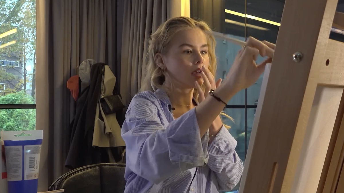 Annekee Molenaar, veelbesproken door haar spirituele merk en haar relatie met Matthijs de Ligt.