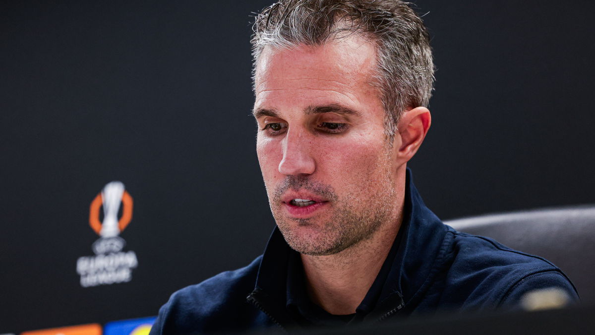 Feyenoord-fans missen een naam in de basiself tegen Telstar