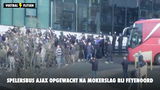 Spelersbus Ajax opgewacht na mokerslag bij Feyenoord