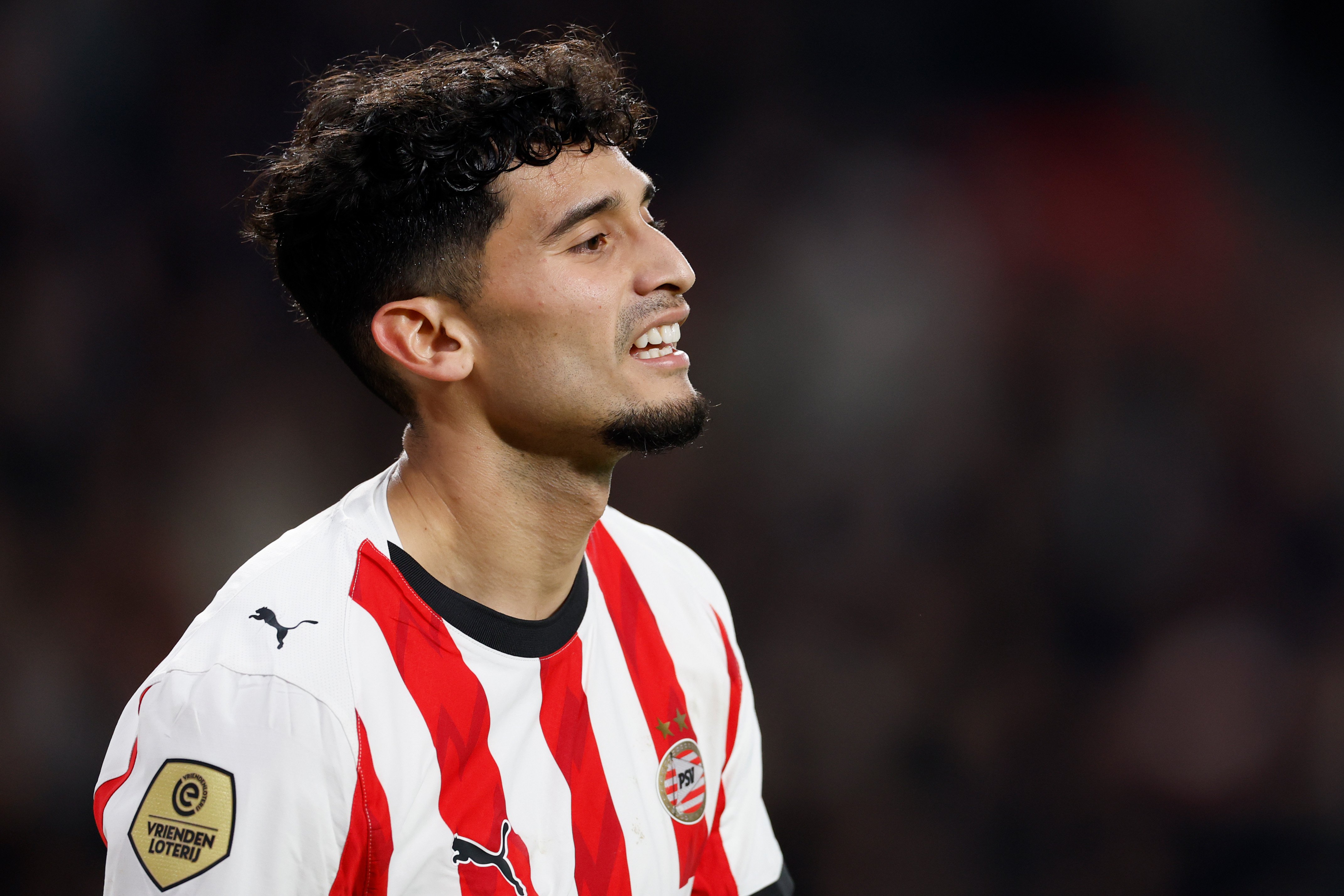 Ricardo Pepi in actie voor PSV, waar zijn recente vorm en Champions League-optredens zijn marktwaarde beïnvloeden.