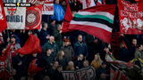 Uitpubliek van FC Twente duidelijker aanwezig dan thuispubliek op Old Trafford