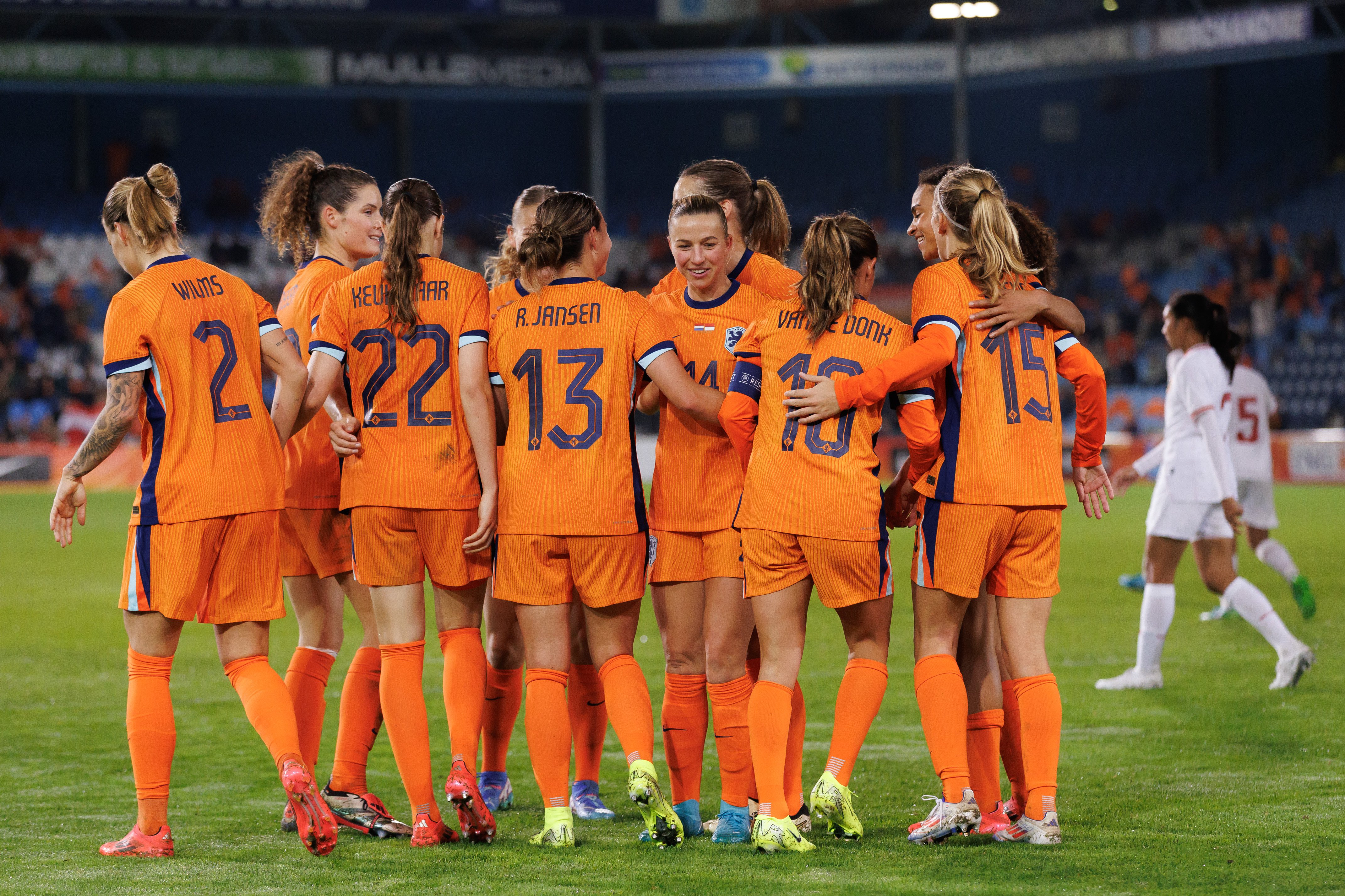 Oranje Leeuwinnen schrijven geschiedenis: 15-0 recordzege op Indonesie