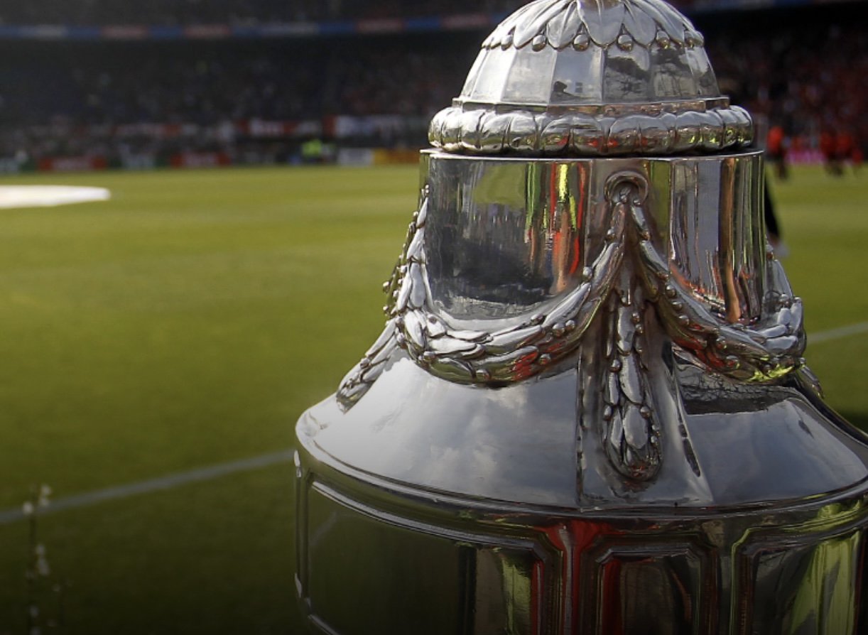 De KNVB Beker gaat deze week van start, maar topclubs Ajax, PSV en Feyenoord doen nog niet mee.