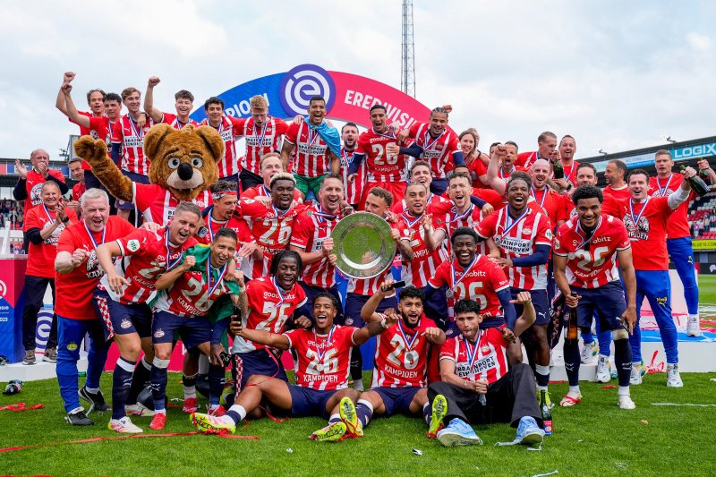 Kijk: Stand Eredivisie met uitslagen per speelronde