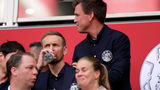 Ajax kent geen nieuwe Fluwelen Revolutie, maar wel weer een strijd om invloed