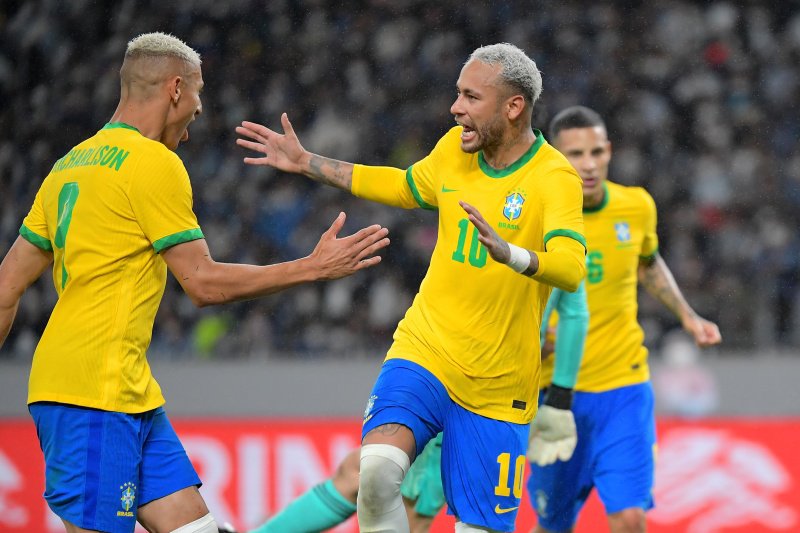 Neymar kan Brazilie precies op tijd richting geven
