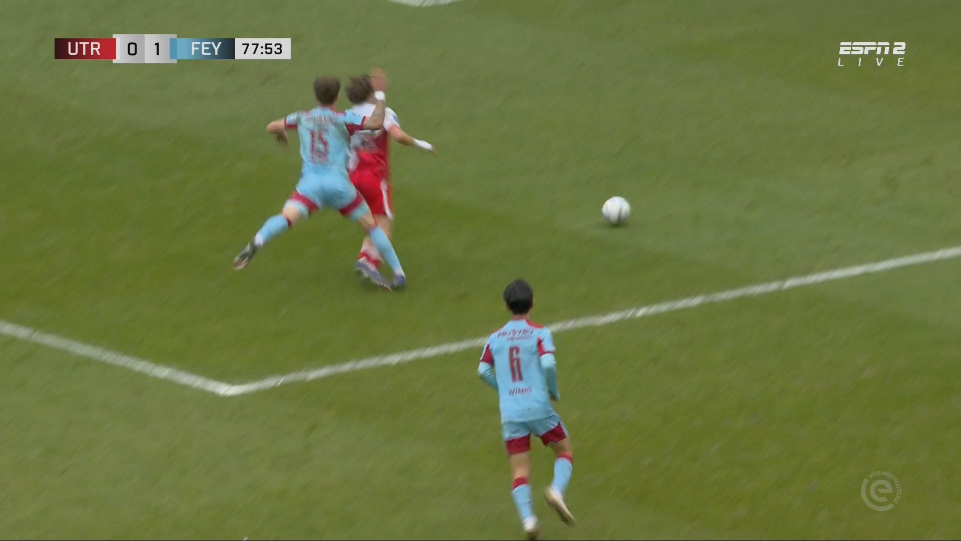 Het moment van Rodriguez, in duel met Bos