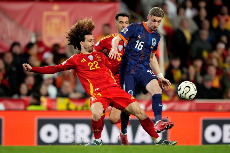 Kenneth Taylor voor Oranje tegen Spanje