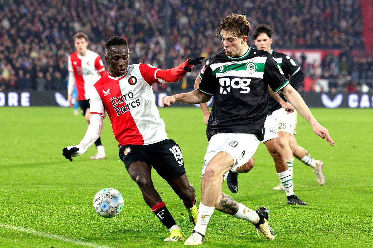Valente in actie tegen Feyenoord