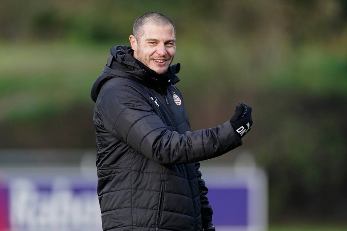 Danny Koevermans als trainer PSV vrouwen