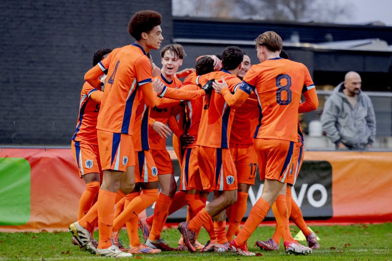 Welke talenten kloppen er op de deur bij Feyenoord?