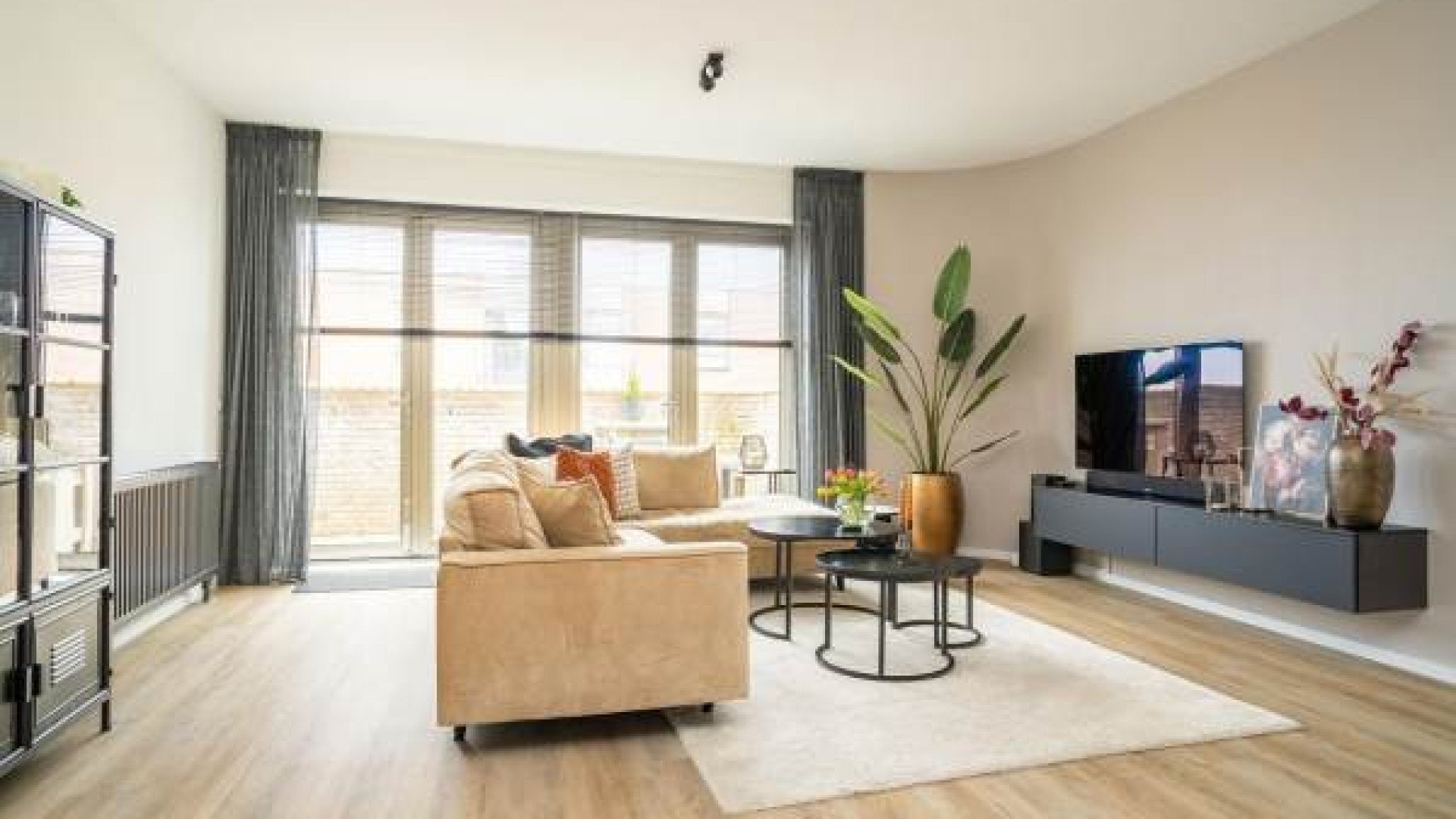 KIJK: Kersverse Feyenoord-aanwinst zet oud appartement te koop