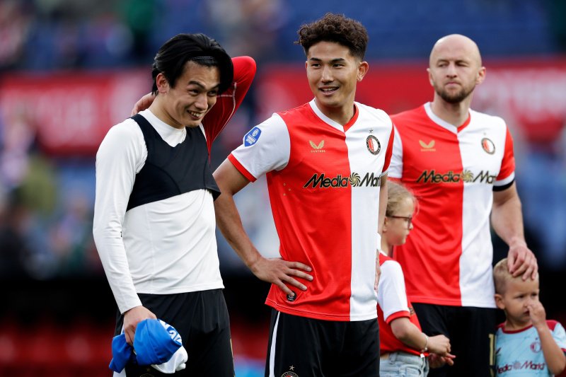 Feyenoord lijkt zich voor te sorteren op een vertrek van Ayase Ueda
