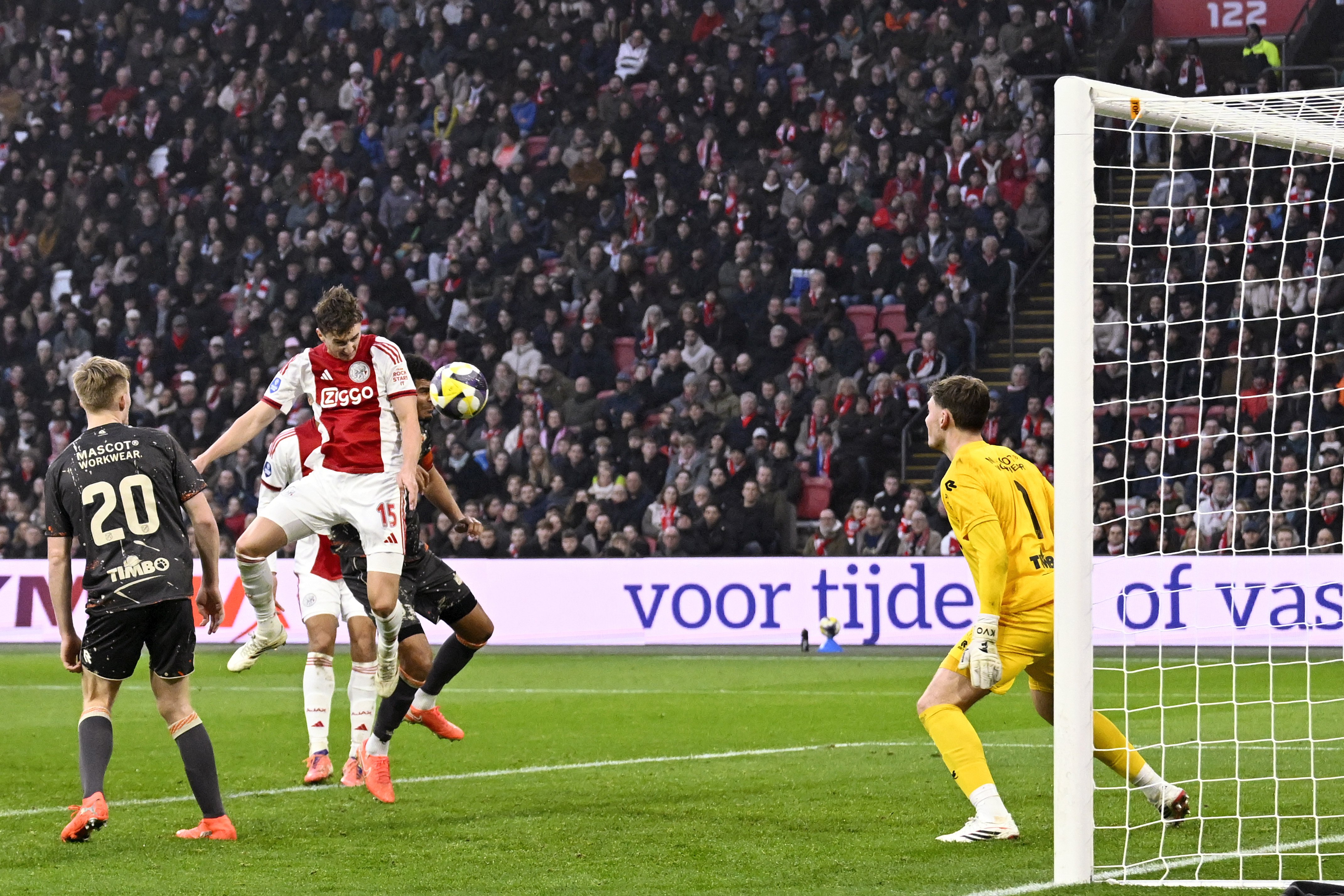 Baas belangrijk met twee treffers