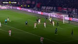 Doelpunt van Bertrand Traoré namens Ajax, 1-1