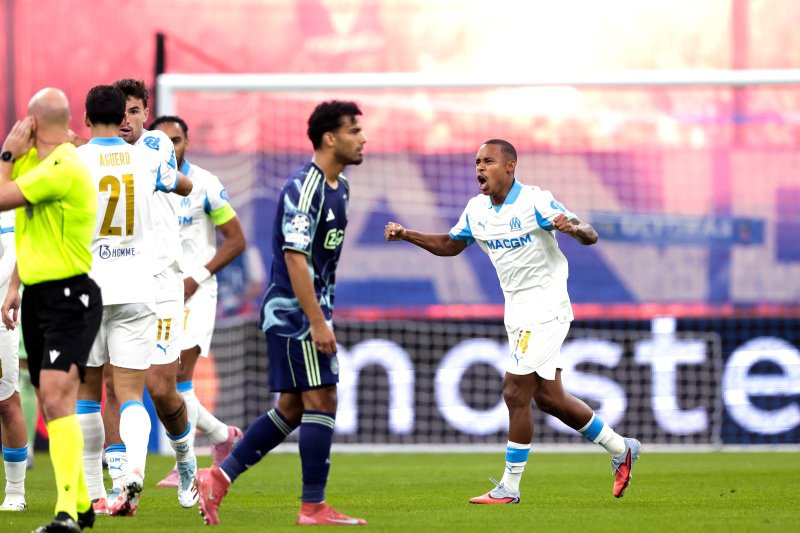 Igor Paixao namens Olympique Marseille tegen Ajax