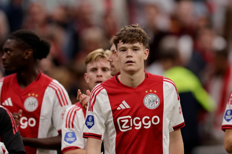 Alles over Liverpool-huurling en Ajax Henderson-opvolger James McConnell