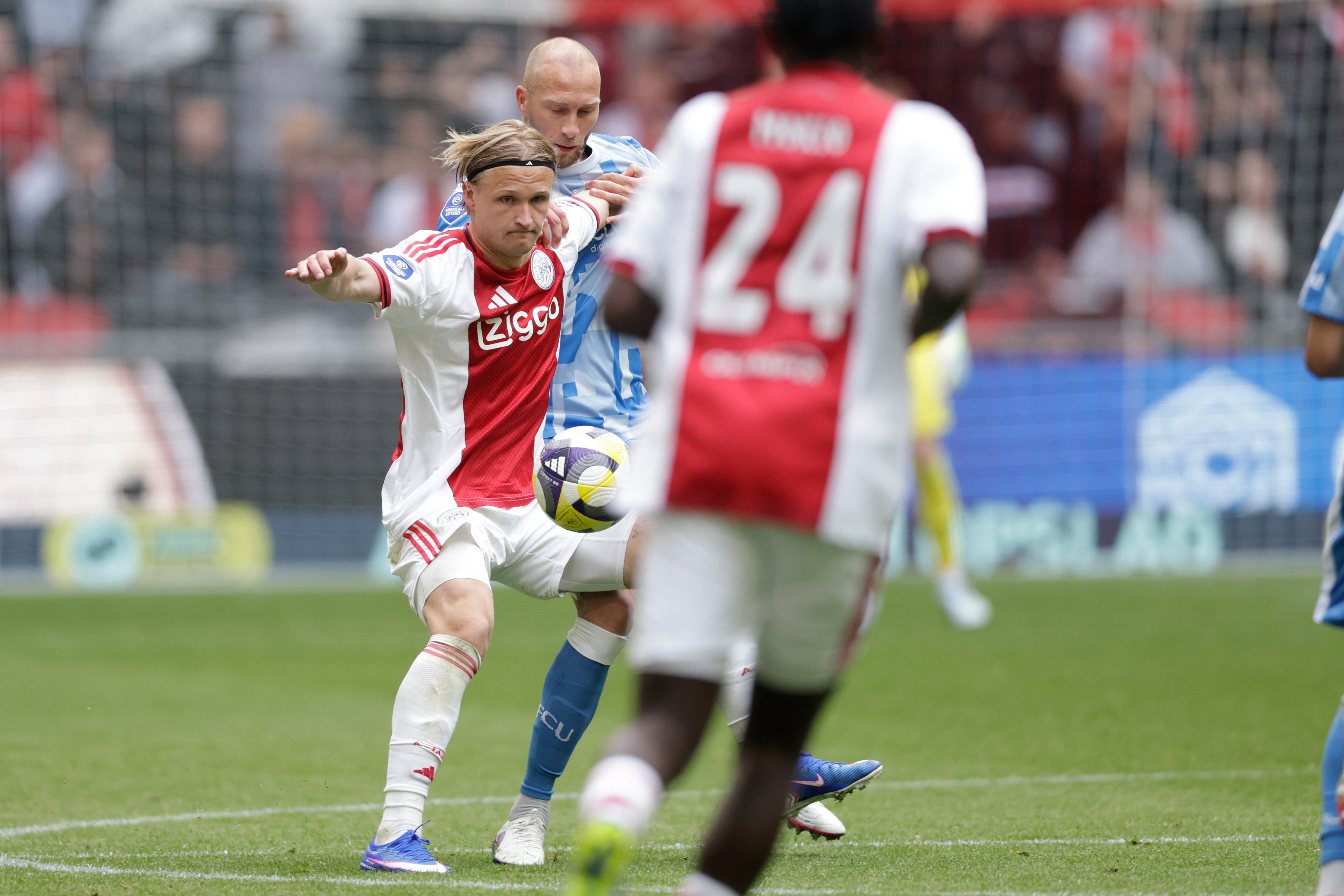 Na bijna 60 minuten mocht Dolberg het veld verlaten voor Weghorst