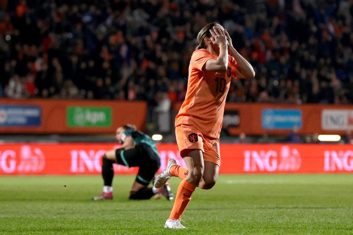 danielle van de donk speelster nederlands vrouwenelftal oranje leeuwinnen