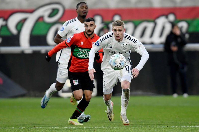 Zoveel is Ajax meer waard dan NEC