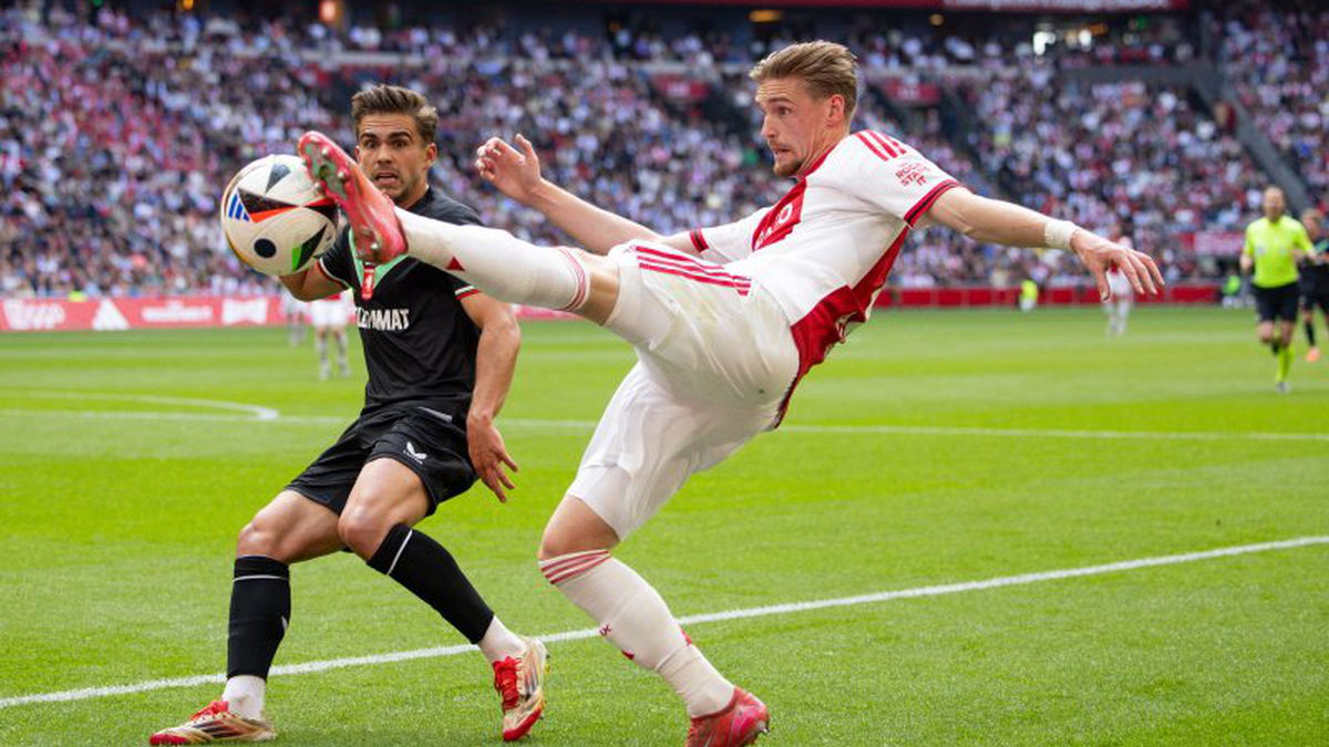 VOORBESCHOUWING: Wordt FC Twente - Ajax de genadeklap voor Heitinga?