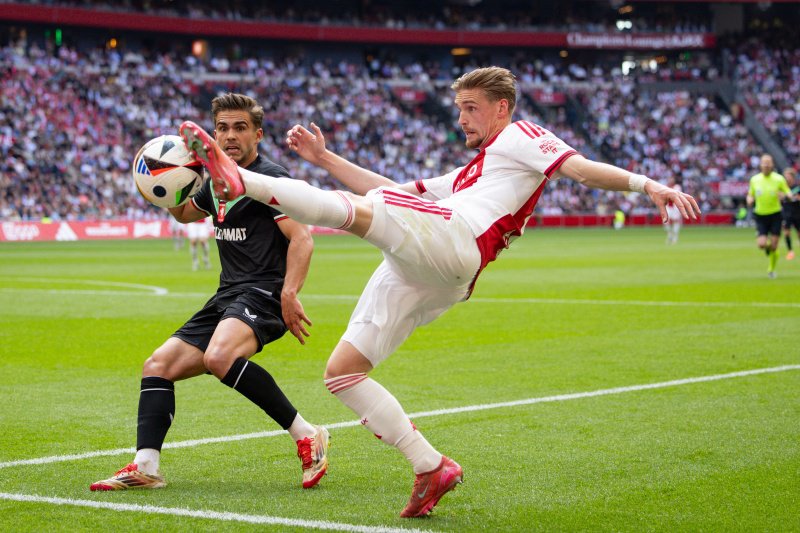 VOORBESCHOUWING: Wordt FC Twente - Ajax de genadeklap voor Heitinga?