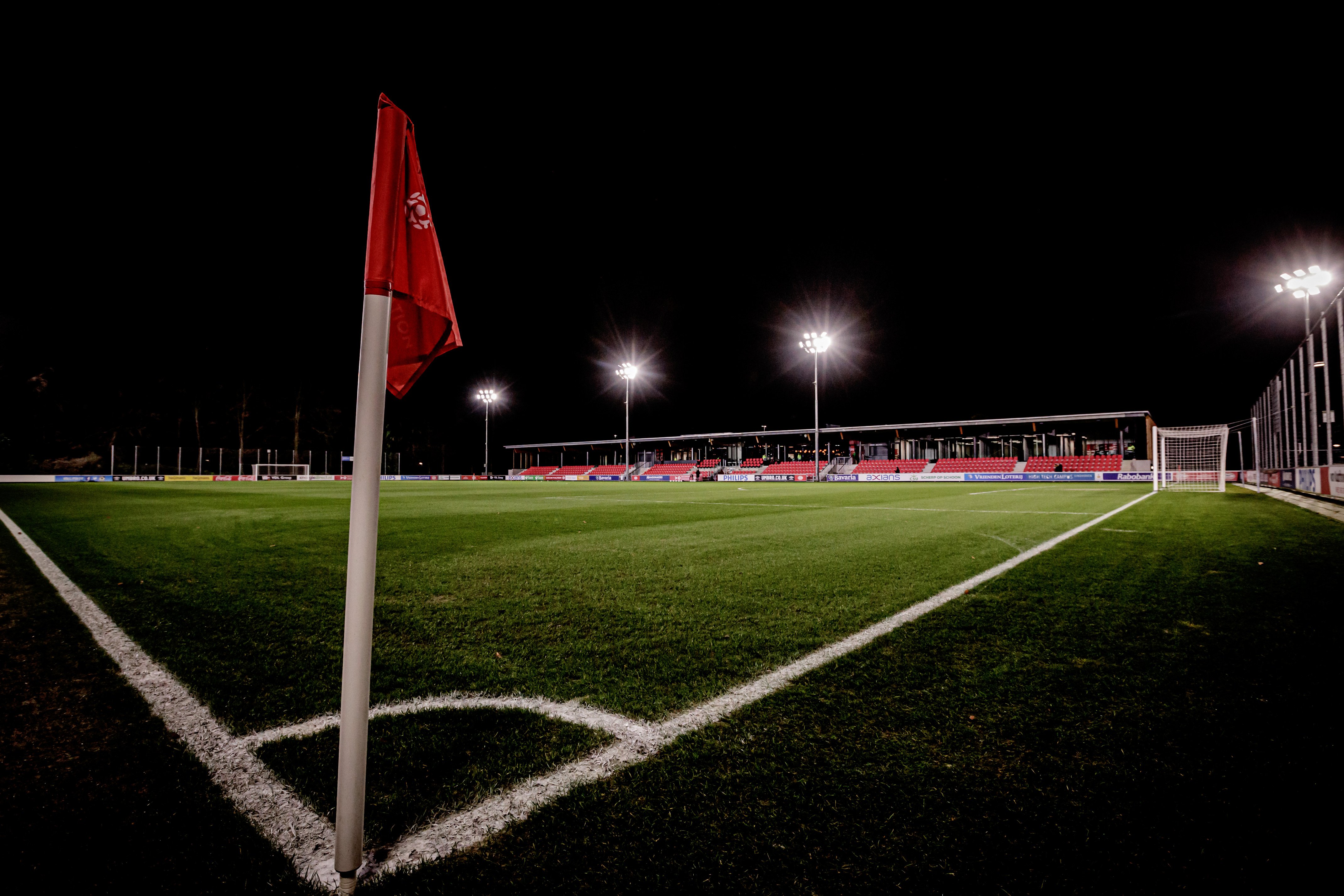 PSV Campus De Herdgang, waar jeugdspelers in relatieve rust werken aan hun eerste stappen richting profvoetbal.