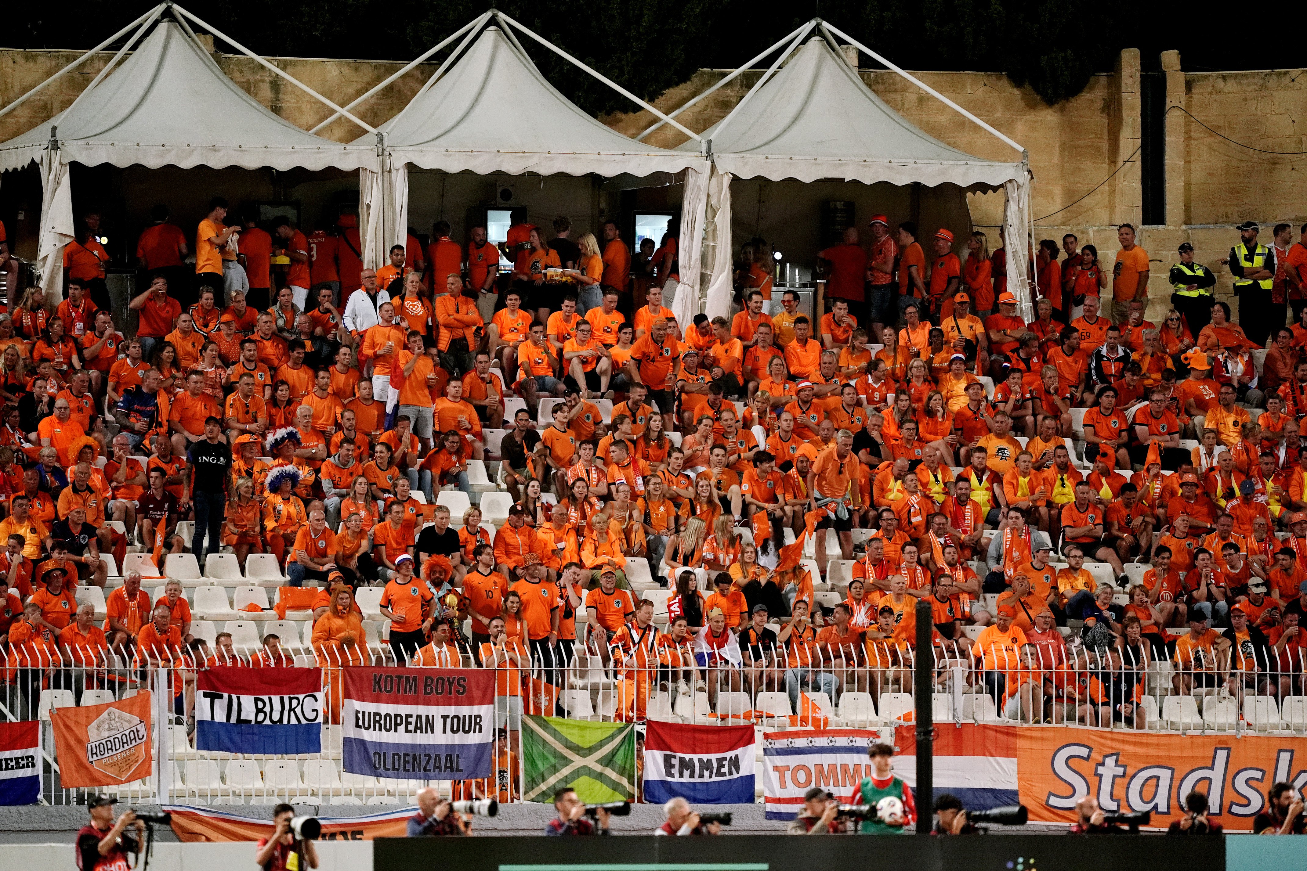 oranje op rapport tegen malta