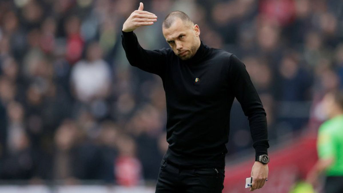 Ajax-trainer John Heitinga