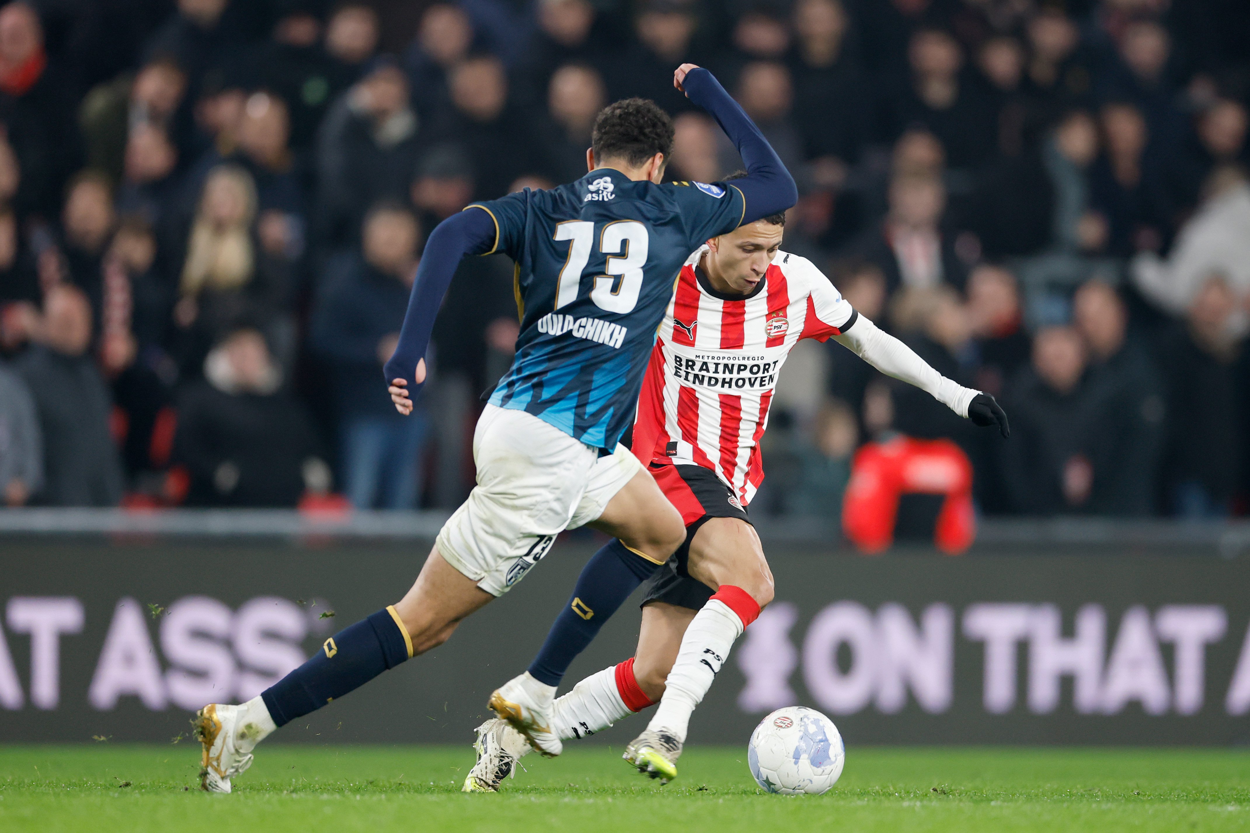 Knotsgekke wedstrijd in Eindhoven: PSV op 4-3
