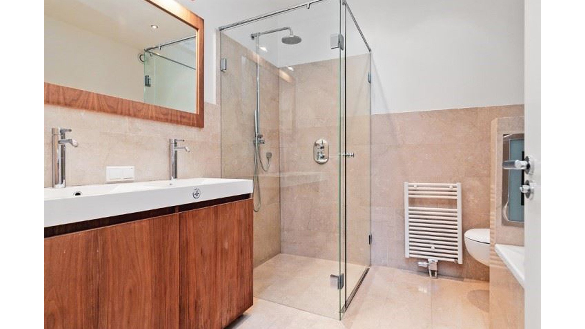 ZIEN: Nigel de Jong zet deze woning voor enorm bedrag te huur