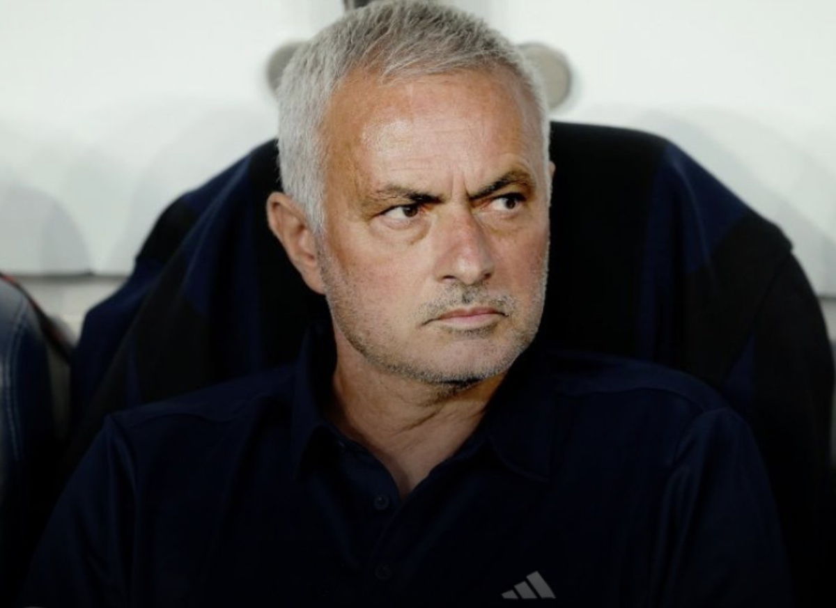 José Mourinho toucheert na zijn ontslag bij Fenerbahçe opnieuw miljoenen.