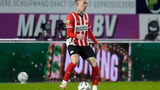 Rick Karsdorp speelt paniekvoetbal met zijn villa