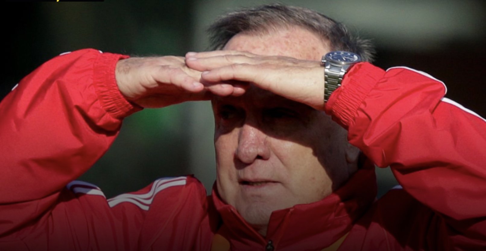 Dick Advocaat, de bondscoach van Curaçao, tijdens een eerdere wedstrijd in zijn carrière.