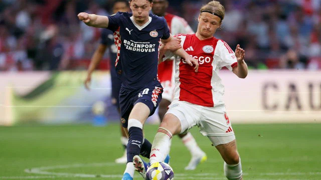 'Dolberg hoort wat mij betreft in de top 5 spitsen die Ajax....'