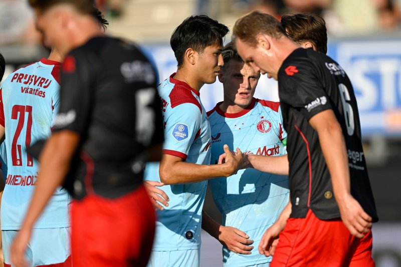 excelsior-feyenoord werd stilgelegd vanwege een medische situatie