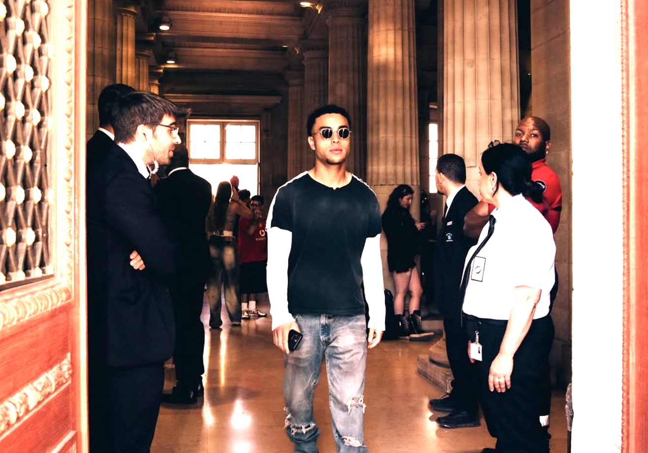 Sergino Dest op de Paris Fashion Week