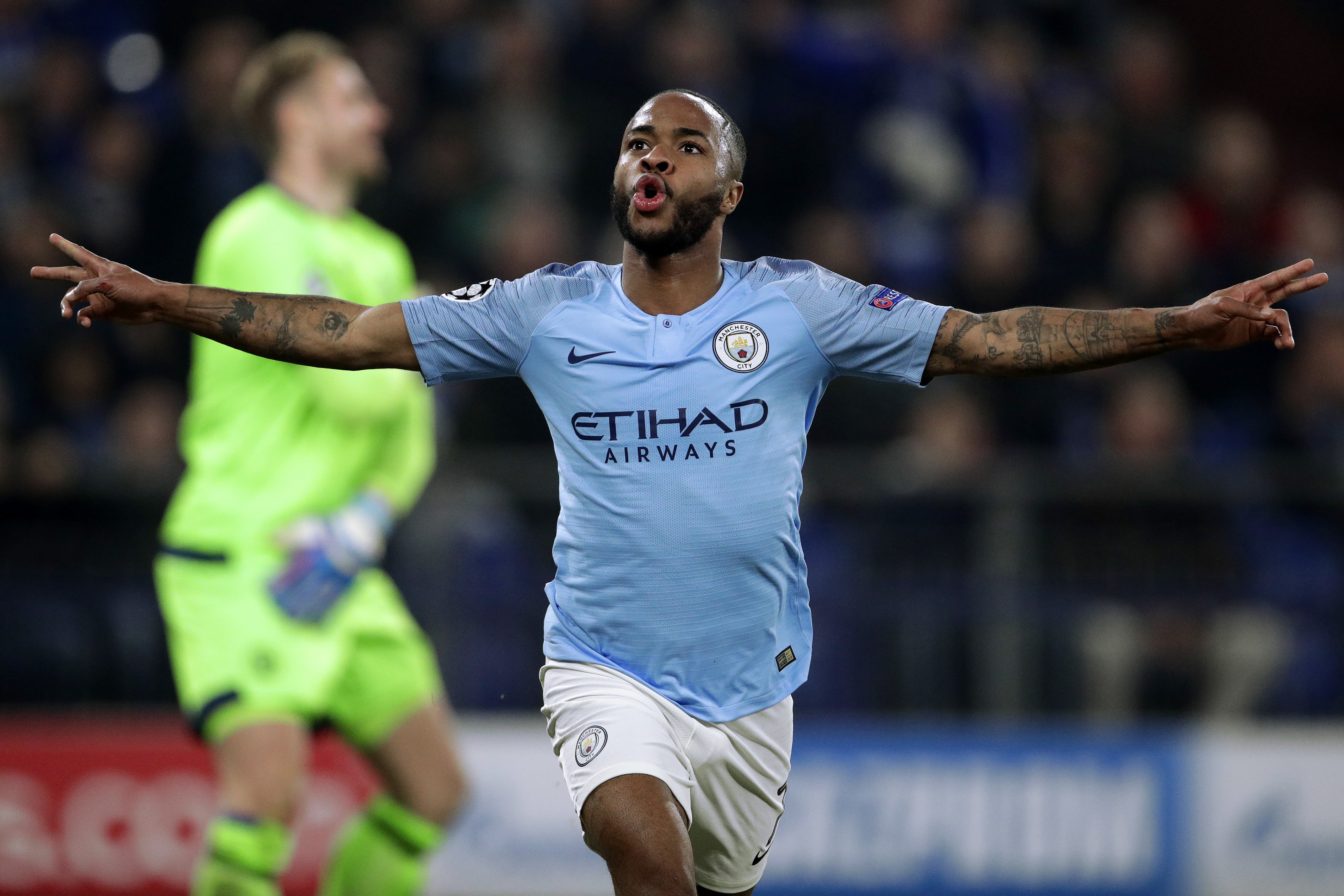 Sterling - spelend en scorend in het shirt van Manchester City